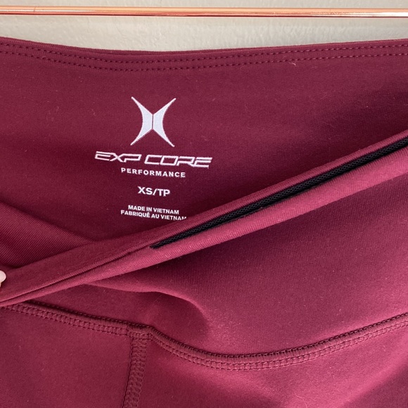 Express EXP Core Performance Leggings - Burgundy & Black - XS - Picture 8 of 9